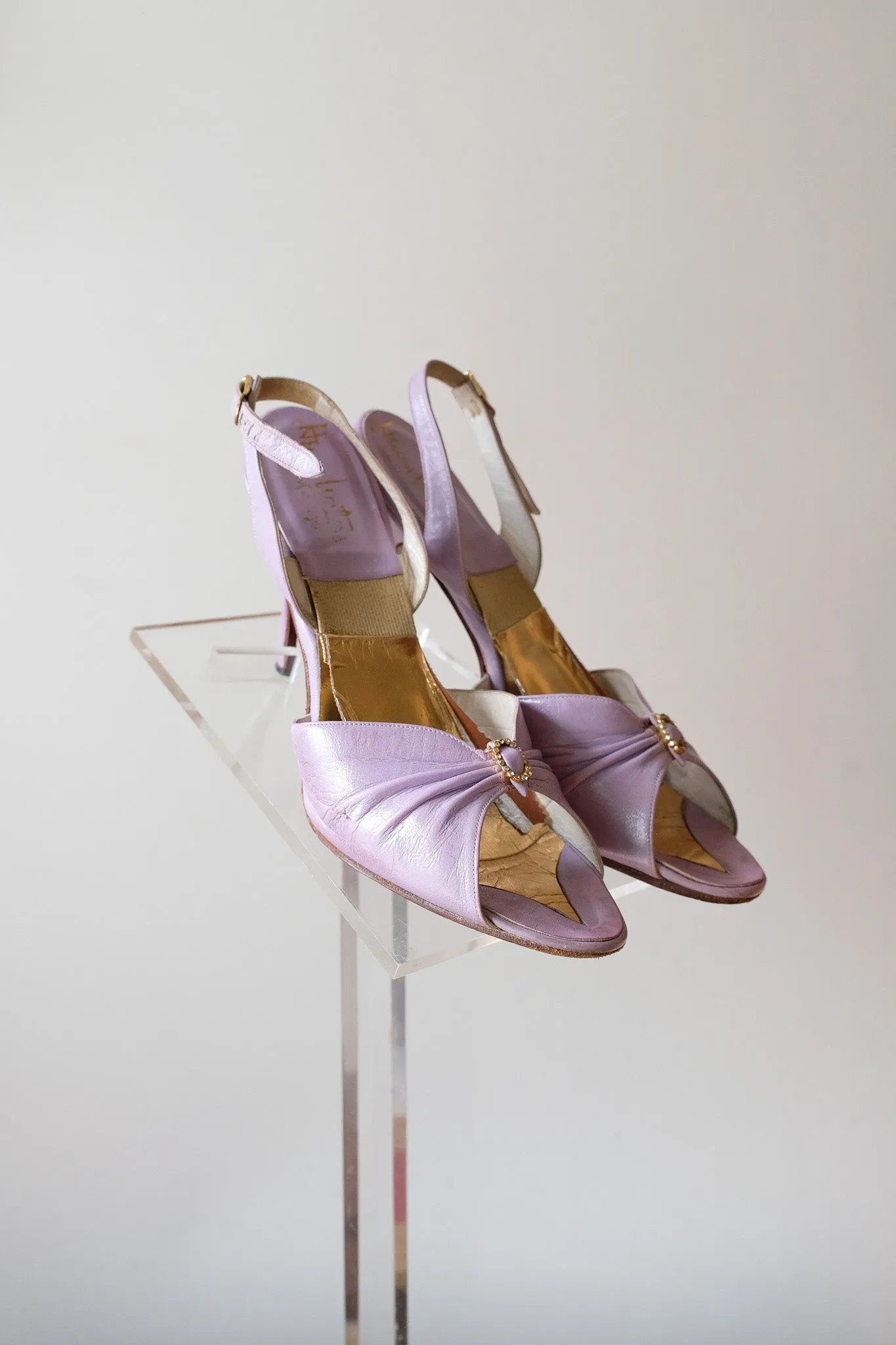 Glamorous 1950's Lavender Spring-o-lators by Henry Waters / Size 7