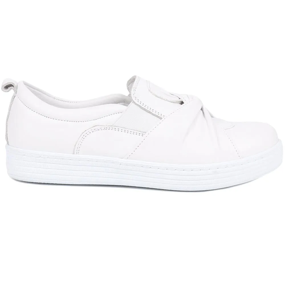 Slip-On Trainers  - BELULUTA39011 / 325 835